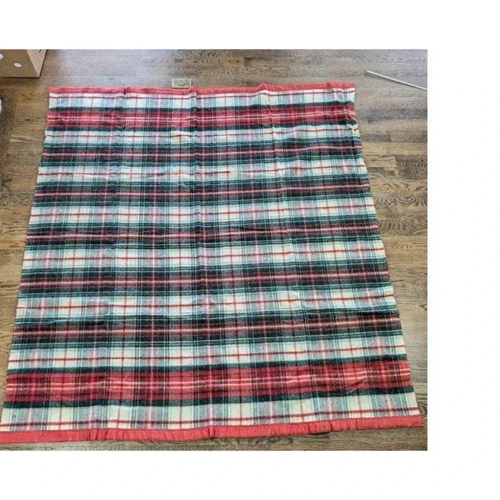 Vtg Satin Trim Wool Blanket Full 76x71 Plaid‎ Lodge Cabin Rustic Christmas Flaw